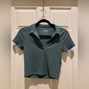 Hollister Baby Tee Size Medium
